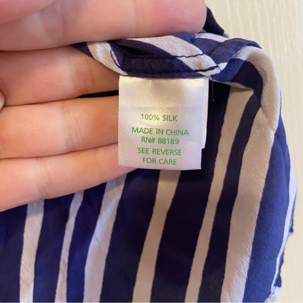 Lilly Pulitzer Blouse - Picture 6 of 8